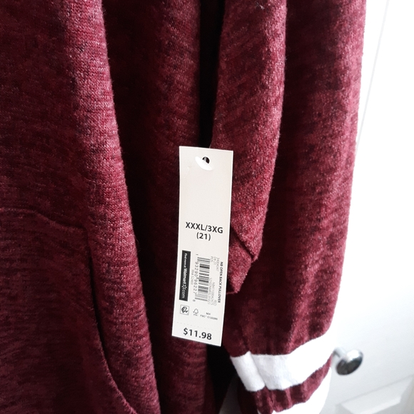 Maroon sweater with cut-out in back, NWT - Picture 6 of 13